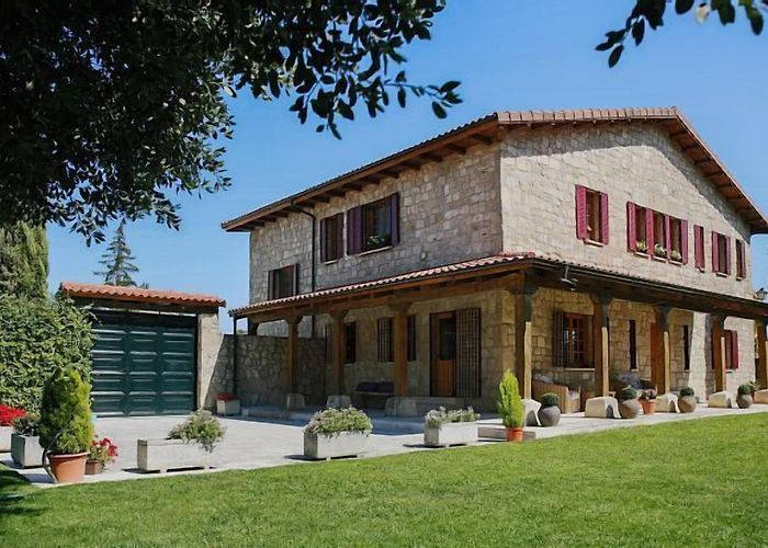 Campo de Golf Riocerezo Alquileres vacacionales en Quintanapalla (Castilla y León): casas ... photo