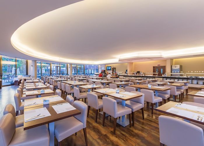 Lagoa Ski Lift NAU Salgados Palm Village Apartments & Suites in Albufeira ... photo