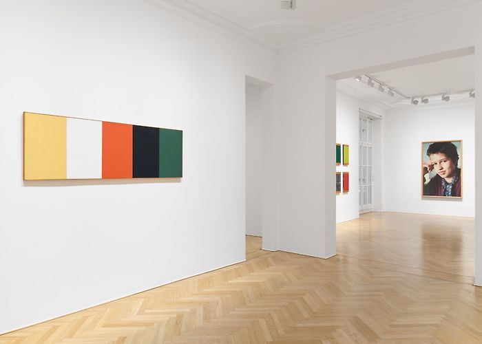 Luis Seoane Museum Günther Förg-Häuser-und-Fenster-2024 - Galerie Max Hetzler photo