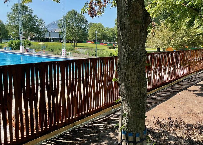 Mirandabad Hekwerk De Mirandabad – Amsterdam – Marseille Buiten photo