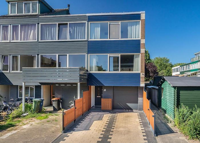 Winkelcentrum De Mheen Kervelstraat 31 in Apeldoorn 7322 PV: Woonhuis. - Langenberg ... photo