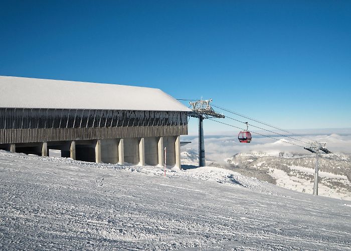 Espel-Stofeli-Chaserrugg HERZOG & DE MEURON · Espel-Stöfeli-Chäserrugg Gondola Lift · Divisare photo