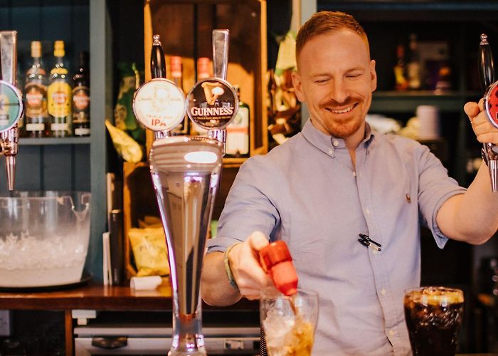 Cox's Yard Bar Staff at Cox's Yard | Harri Jobs photo