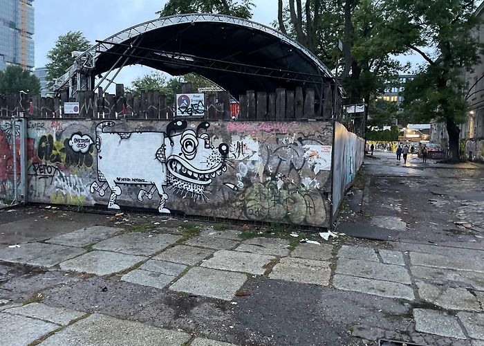 RAW One Truth Dog, RAW Berlin, 2023 by One Truth - Street Art Cities photo