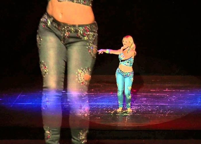 Flumen Theatre Teresa Tomás performing... Tabla Solo. May 2013, Spain. Bellydance ... photo