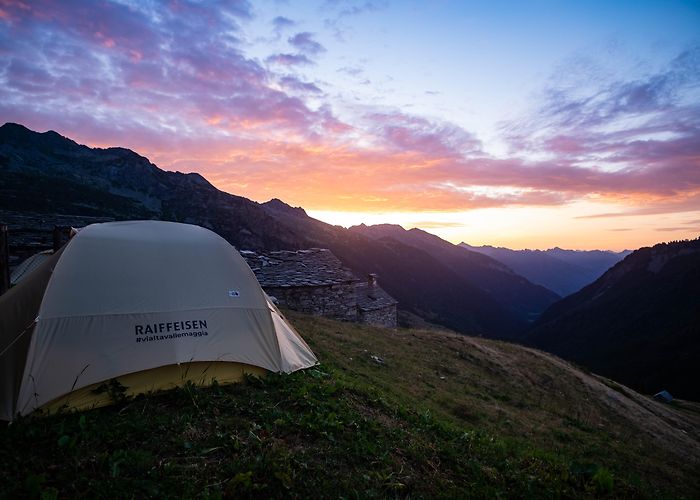 Raiffeisen Vallemaggia Via Alta Vallemaggia | Una notte per due in tenda photo