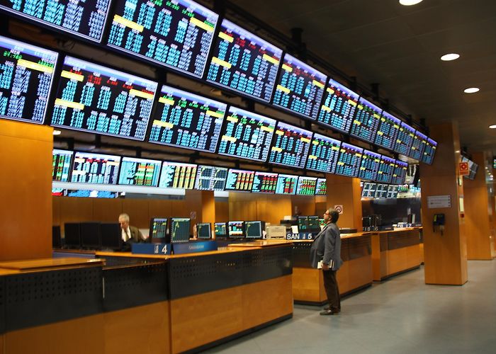 Barcelona Stock Exchange Spanish stock market rallies after Catalonia suspends independence ... photo