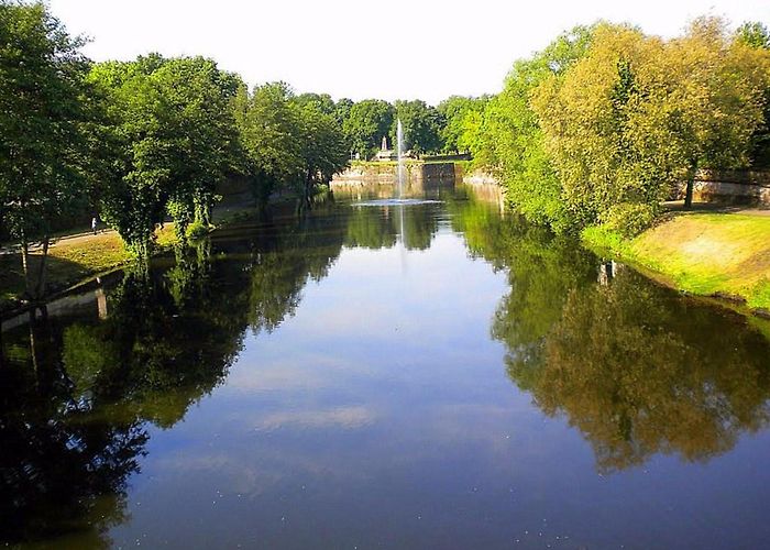 Europa Denkmal HOTEL-RESTAURANT STEINRAUSCHHALLE - Lodge Reviews (SaarLouis, Germany) photo