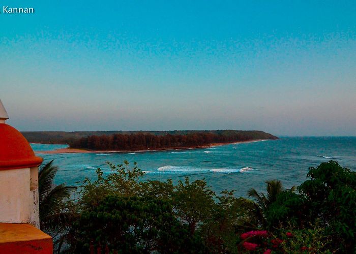 Tiracol Fort Which are the best beaches in Goa? - KatchuTravels| Daddy and Son ... photo