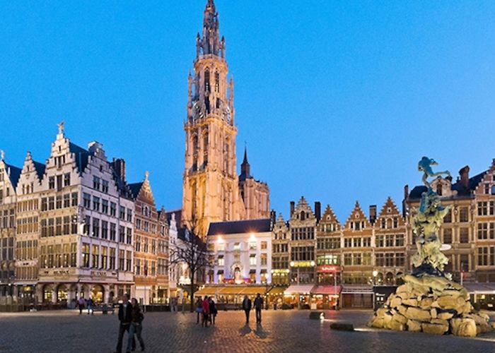 Parking Grote Markt Aileen's Antwerp photo