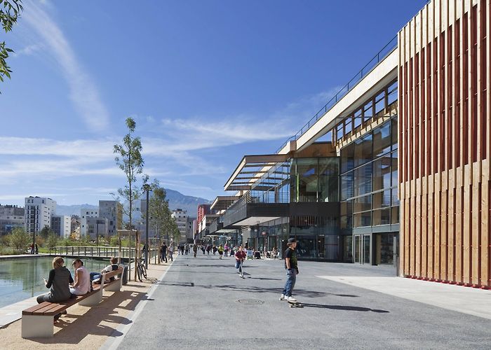 Caserne de Bonne Caserne de Bonne — Groupe-6 photo