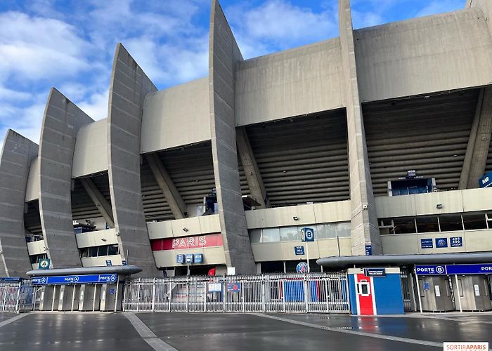 Stade Pierre de Coubertin How does a Paris-Saint-Germain match at the Parc des Princes go ... photo