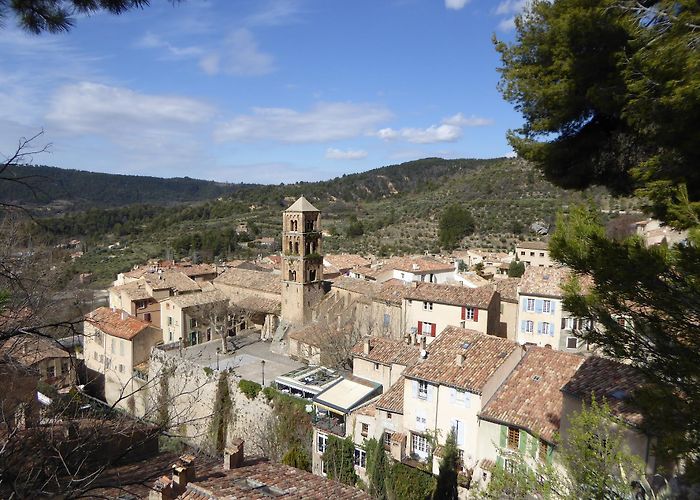 Moustiers-Sainte-Marie photo