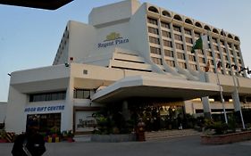 فندق ومركز مؤتمرات ريجنت بلازا كراتشي Exterior photo