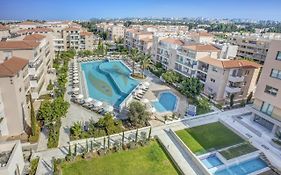 الشقق الفندقية بافوسفي  إليسيا بارك لاكشري هوليداي ريزيدينسيز Exterior photo