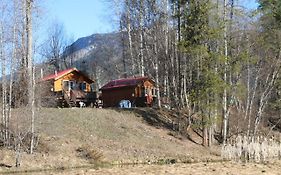 غولدن Rocky Mountain Cabins And Home Exterior photo
