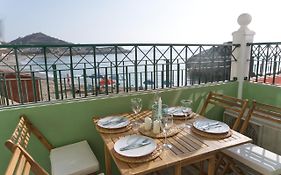 شقة Spectacular Beachfront Duplex On The Mediterranean - Caleta, Catalan Bay غيبرالتار Exterior photo