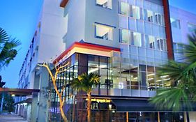 فندق نيو كاندي سيمبانج ليما - سيمارانج باي أستون سيمارانغ Exterior photo