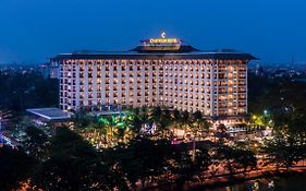 فندق فندق شاتريوم يانغون Exterior photo