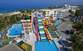 بافوس Leonardo Laura Beach & Splash Resort Exterior photo