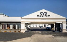 فندق Oyo Townhouse Dodge City Ks Exterior photo