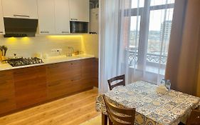 Spacious Apartment In New Building, Near The City Center And Airport طشقند Exterior photo