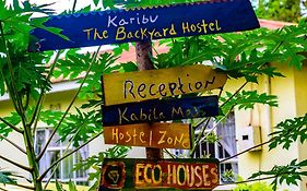 موشي Backyard Hostel Exterior photo