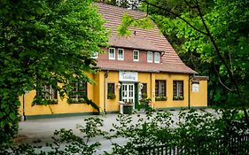 Hotel Holter Schlosskrug Schloß Holte-Stukenbrock Exterior photo