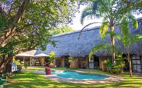 شلالات فيكتوريا Nguni Lodge Exterior photo