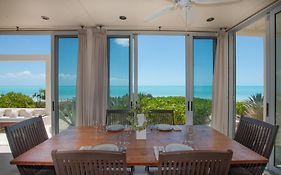 Aqua Del Rose 3 Bedroom Beachfront Cottage Long Bay Exterior photo