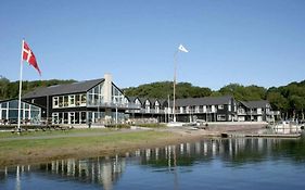 سكيف Hotel Strandtangen Exterior photo