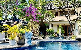 Puri Bali Hotel لوفينا Exterior photo
