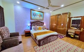 Hayyat Luxury Apartments لاهور Exterior photo