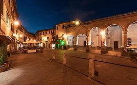 Albergo Giardino مونتالشينو Exterior photo