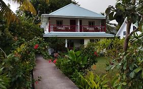 Lucy'S Guesthouse لا ديج Exterior photo