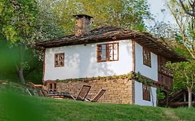 فيلا Authentic Bulgarian House - Karashka أبريلتسي Exterior photo