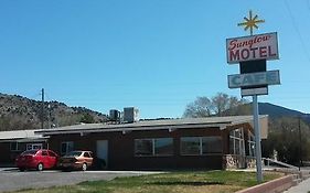 Bicknell Sunglow Motel Exterior photo