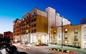 فندق ريزدنس إن كنساس سيتي كانتري كلوب بلازا كانزاس سيتي Exterior photo
