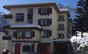 Basic Hotel أروسا Exterior photo