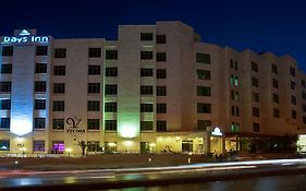 فندق أجنحة فندقية دايز إن باي ويندام عمان Exterior photo