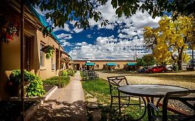 بلاندينغ Stone Lizard Lodge Exterior photo