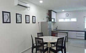 Pangkor Holiday Home بانكور Exterior photo