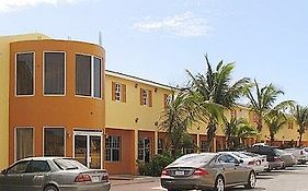 بروفيدنسياليس Turks And Caicos Airport Hotel Exterior photo