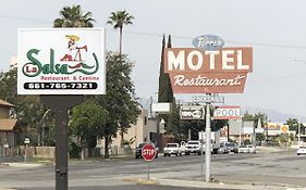 Taft Toppers Motel Exterior photo