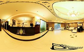 كراتشي فندق كراون إن Exterior photo
