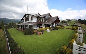 فيلا Hosteria Loma Larga كايامبيه Exterior photo