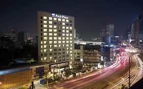 فندق بارك بلازا سوخومفيت بانكوك Exterior photo