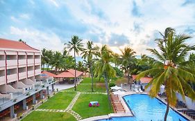 نيجومبو Paradise Beach Hotel Exterior photo