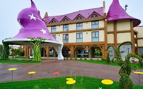 Gardaland Magic Hotel كاستلْنْيوفو ديل غارد Exterior photo