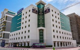 فندق بريمير إن واحة دبي للسيليكون Exterior photo
